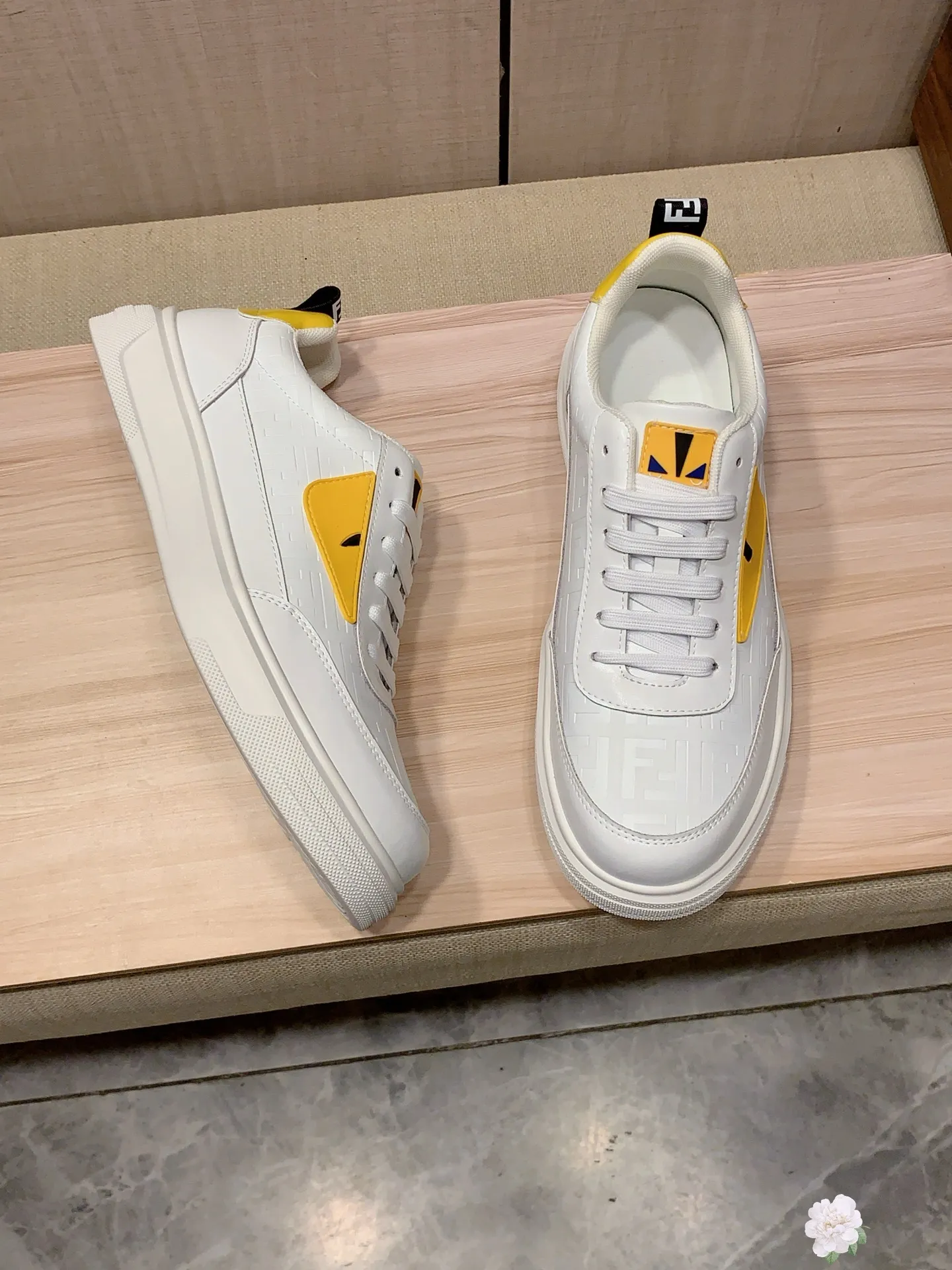 Men's men's shoes💰420💰💰🎩🎩[Lightning][Lightning] "FENDI*" latest • popular casual shoes, top brand [seduce] luxury ~ purchasing agency, top ~ quality. [Strong] The upper is made of imported breathable cowhide with fabric material ➕ Breathable sheepskin feet (•) and fine workmanship. The original stylish and stylish soft rubber wear-resistant and non-slip outsole is light and comfortable on the feet. The real thing looks better when photographed in person. 111: code: 38-44, 3️⃣ colors selected
